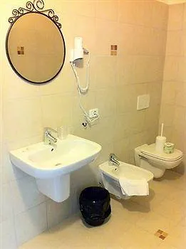 公寓式酒店 瑟格提尼公寓式酒店 加尔达湖滨
